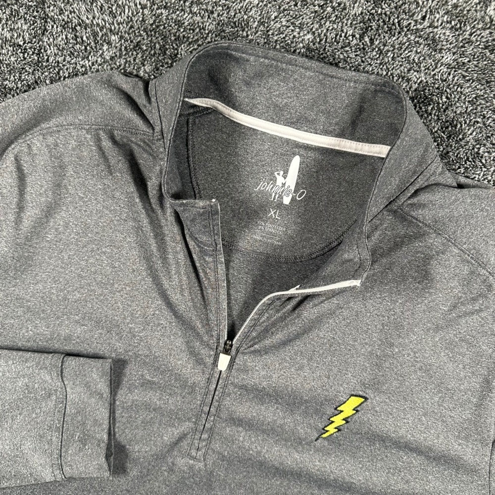 johnnie-O Pullover Mens XL Quarter Zip Charcoal Grey Lightning Bolt Performance